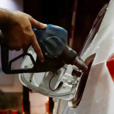 Pakistan Announces Fresh Cut in Petrol, Diesel Prices