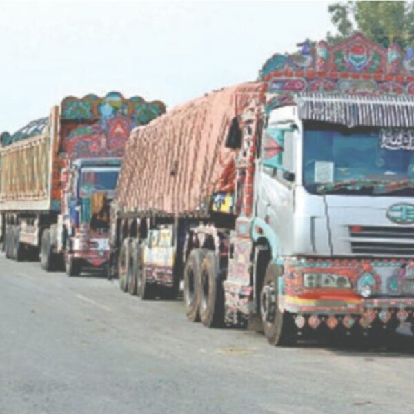Pakistan Transporters Begin Nationwide Wheel-Jam Strike